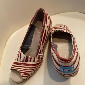 TOMS espadrille style peep toe pumps